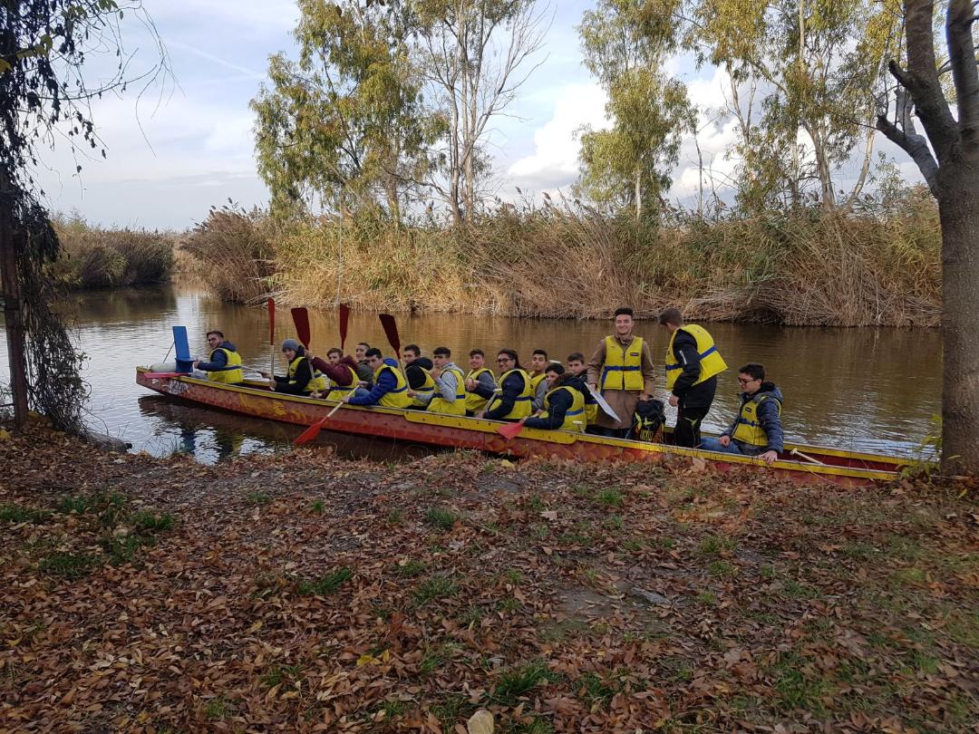 Gli studenti del Nautico Artiglio vogatori e scienziati per un giorno