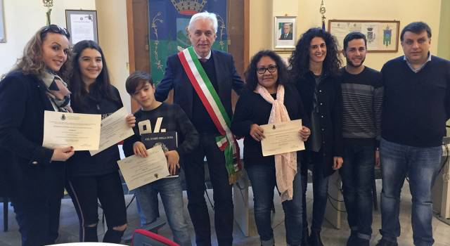 Seravezza e le sue comunità danno il benvenuto a ventitré nuovi cittadini italiani