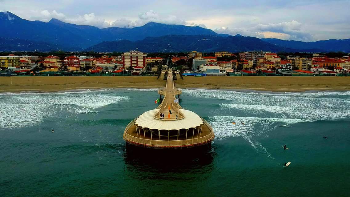 Il pontile dal cielo