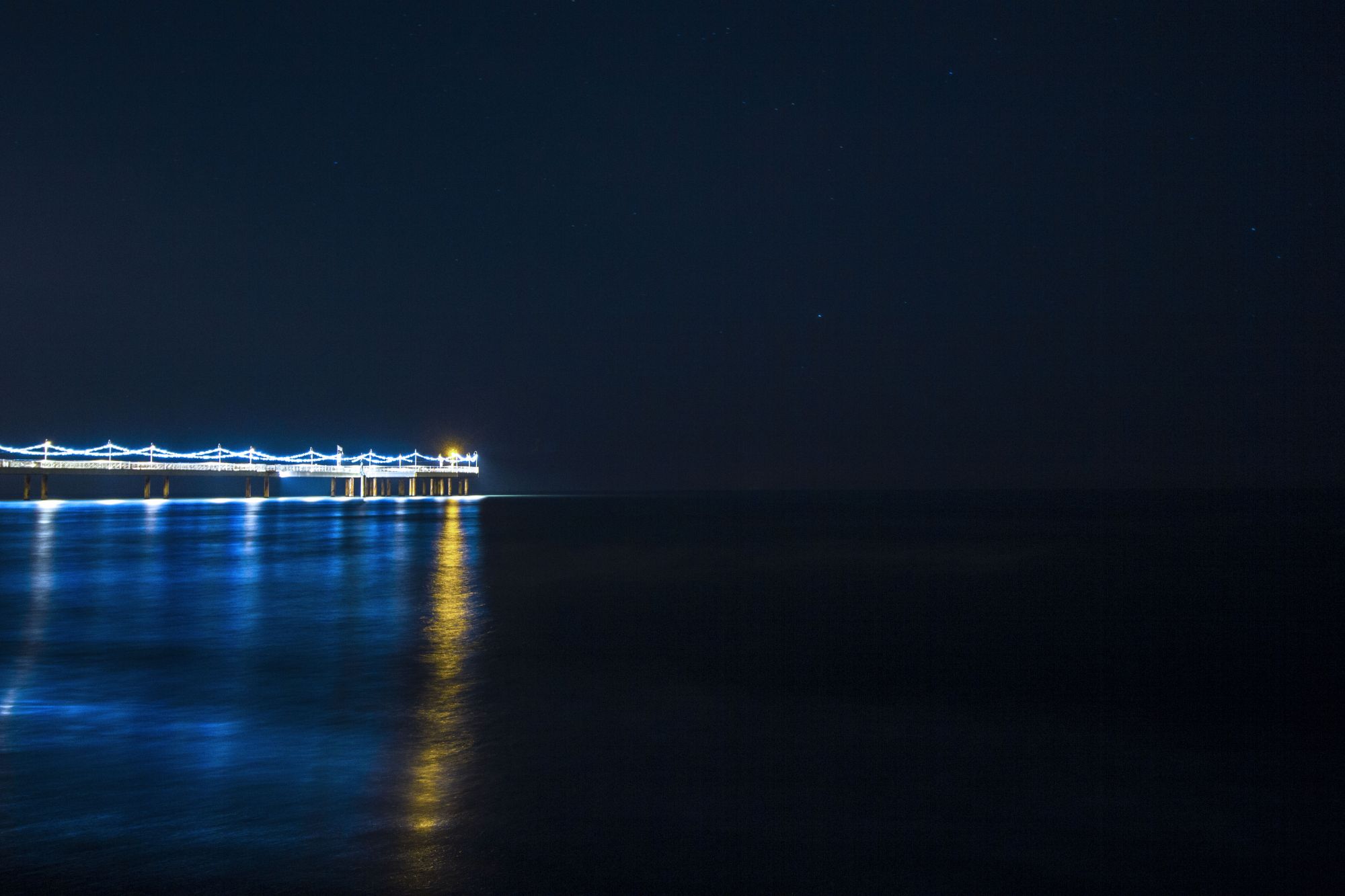 Di notte sul mare