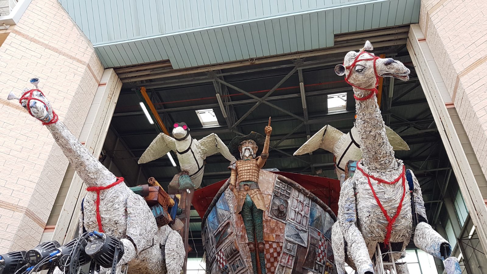 Carnevale Viareggio 2018, escono i carri: le prime immagini