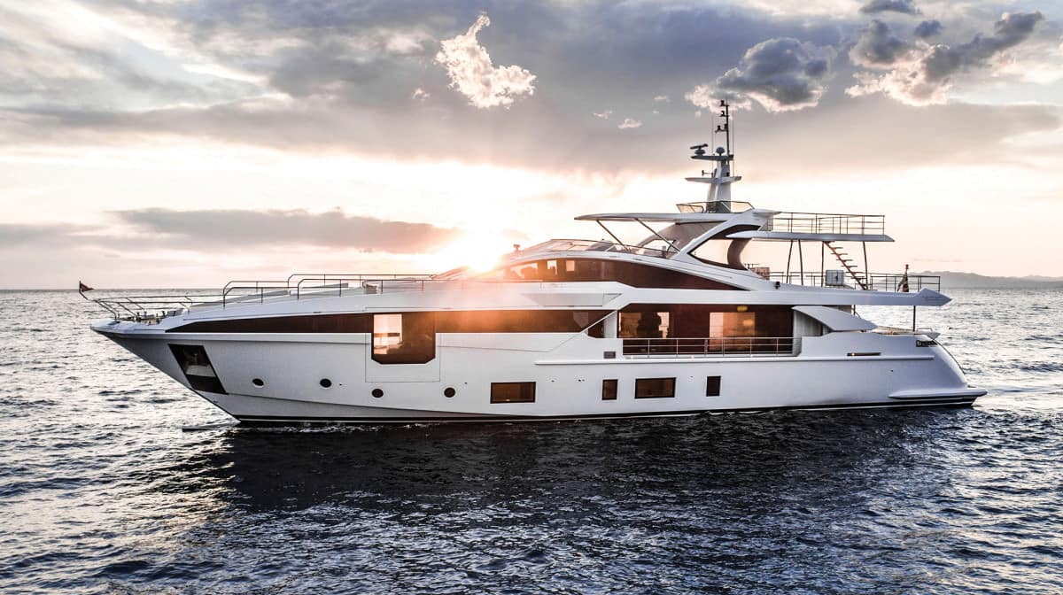 Azimut Grande 35 vince l’oscar del design