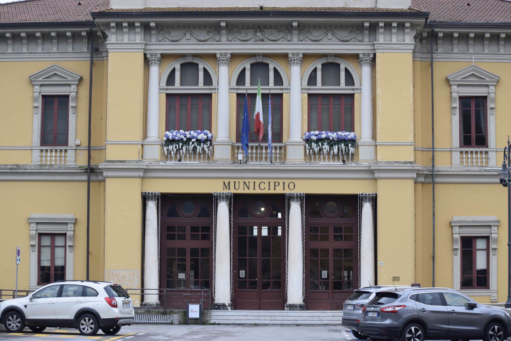 Scuola: fibra ottica nelle scuole elementari e medie, Pietrasanta accelera per adeguare connettività