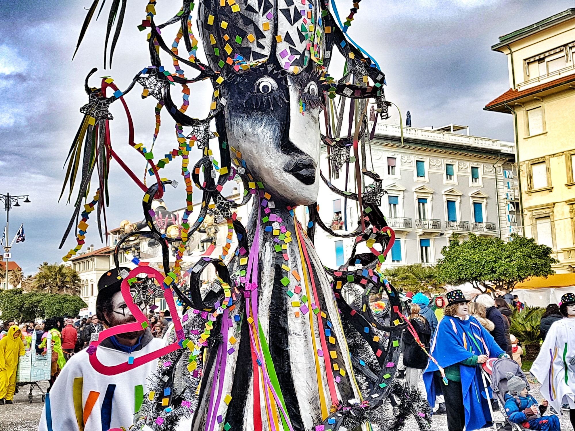 Carnevale, le schede dei giurati delle mascherate di gruppo