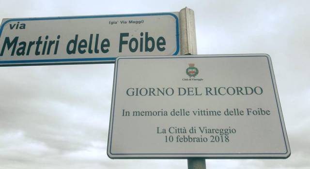 Viareggio invade Camaiore: targa commemorativa abusiva nell&#8217;altro comune
