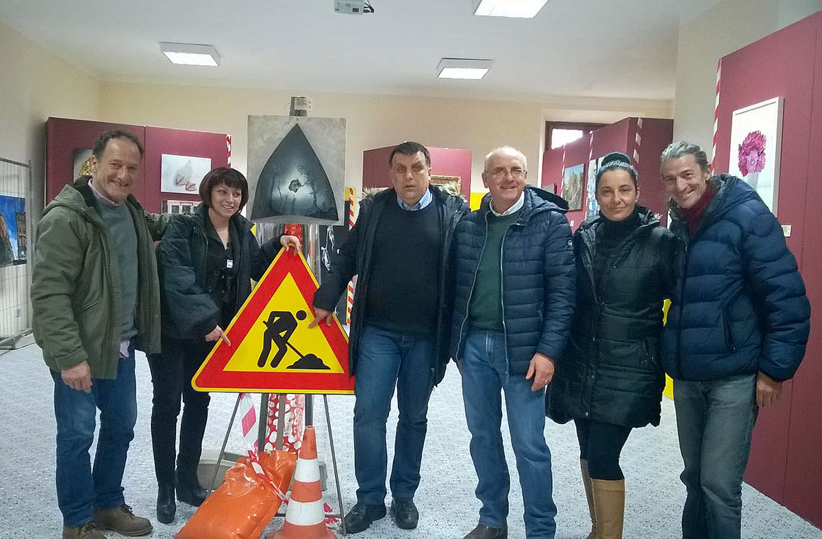 “Lavori in corso”, la collettiva che abbraccia il centro storico di Seravezza
