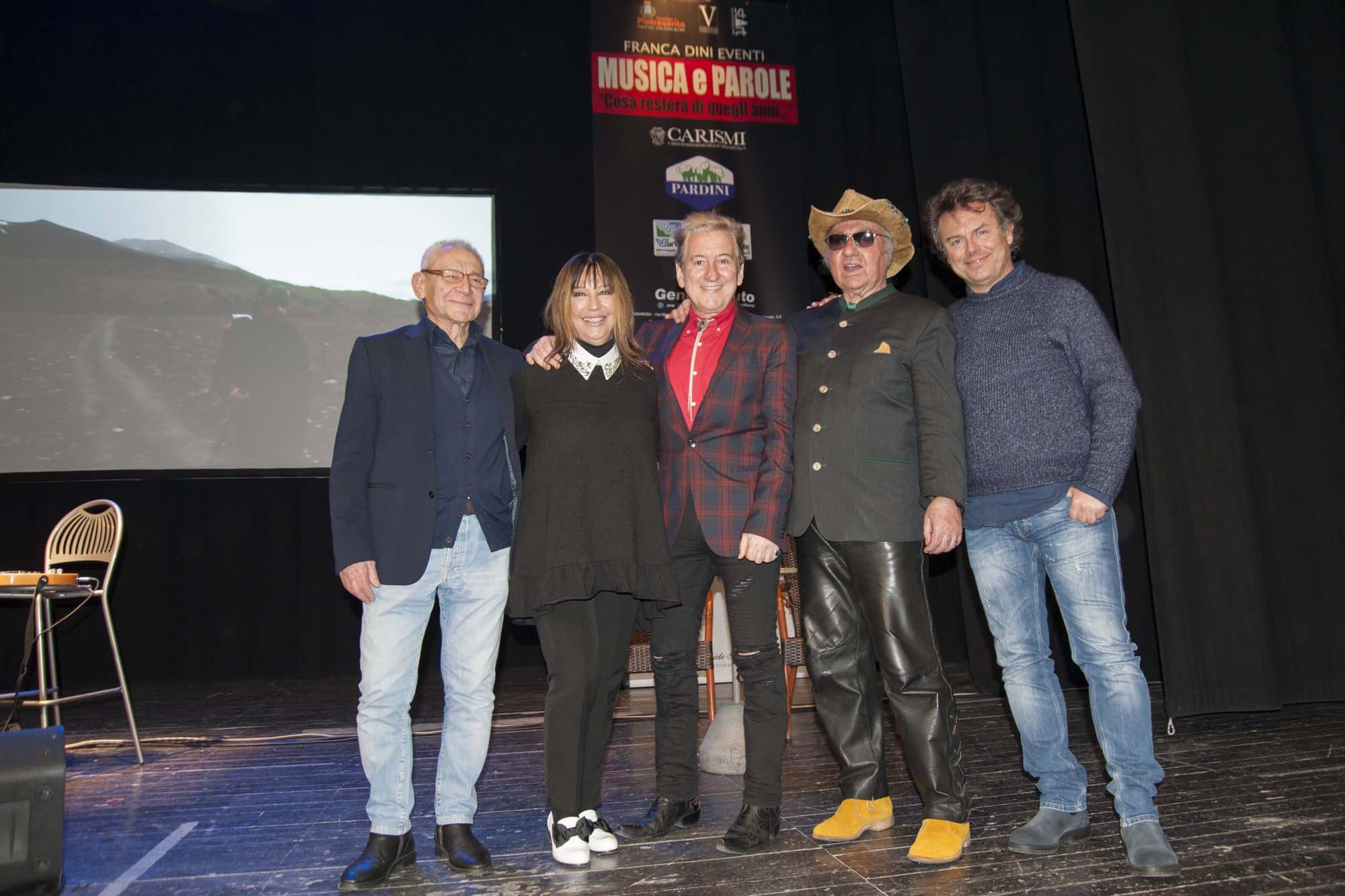 Successo del tributo a Lucio Battisti al teatro Comunale