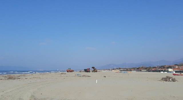 Spiaggia pulita per le festività pasquali, smaltite 770 tonnellate di lavarone