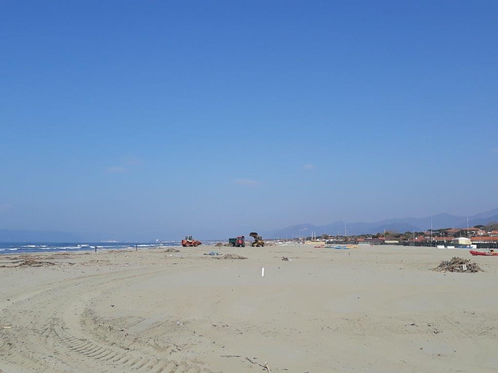 Spiaggia pulita per le festività pasquali, smaltite 770 tonnellate di lavarone