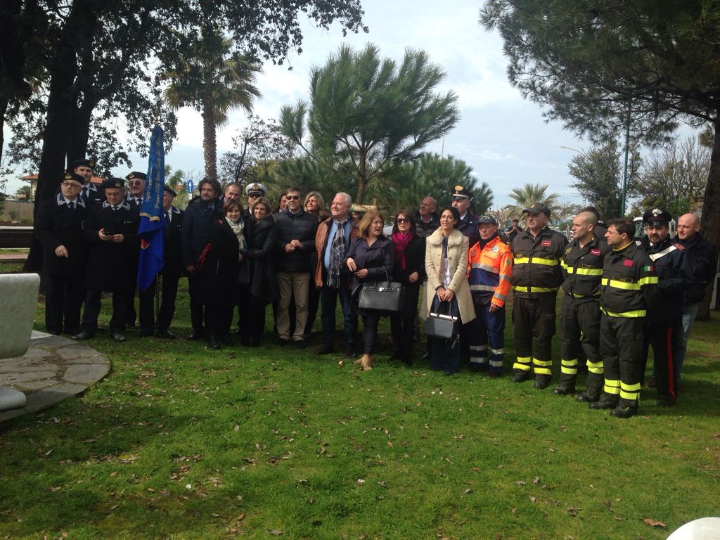 Nuovi alberi a Forte dei Marmi in ricordo del fortunale del 5 marzo