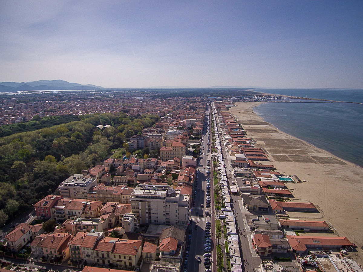 A febbraio la prima borsa mercato lavoro che unisce Versilia e costa apuana