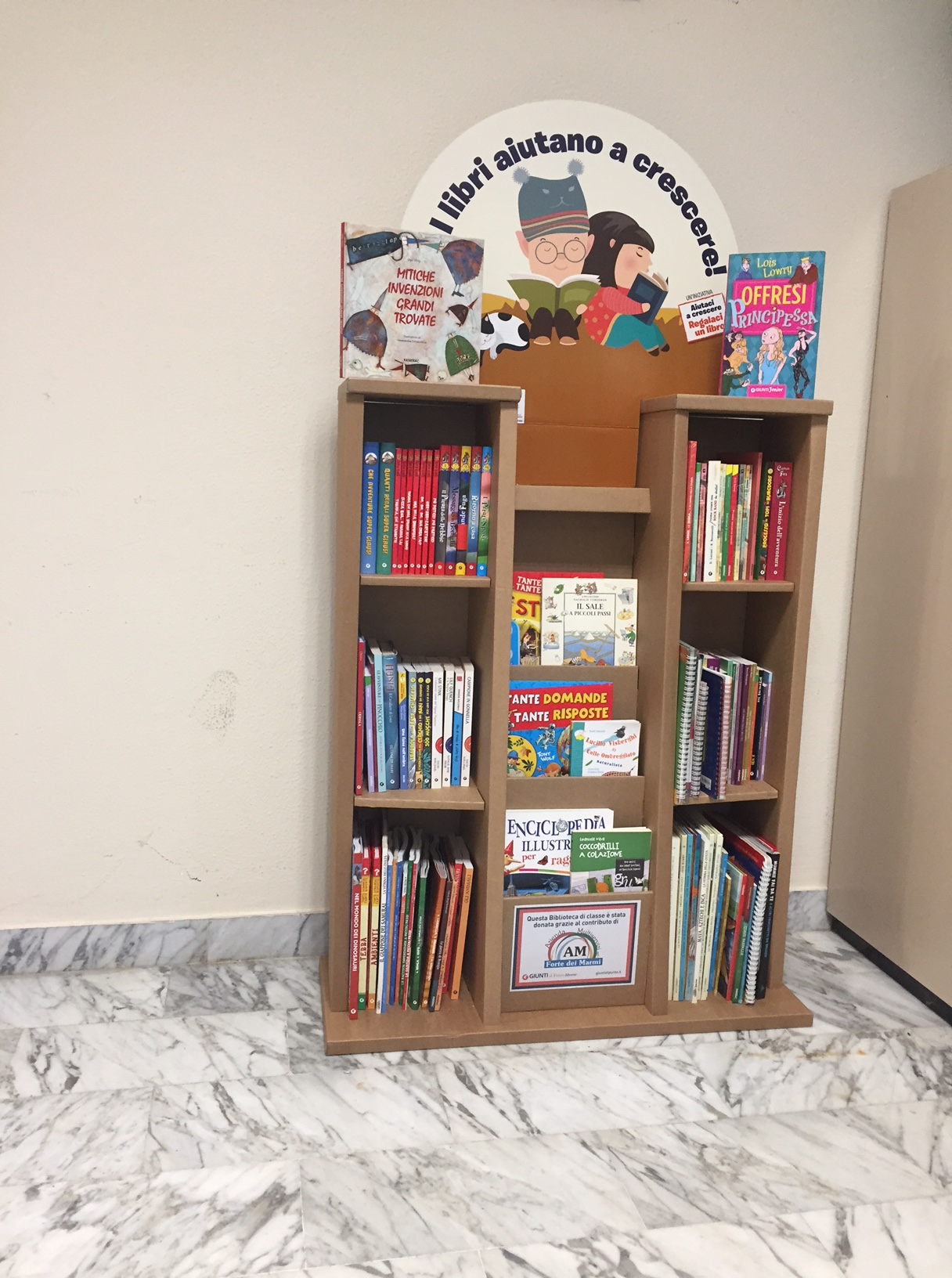 L’Azienda Multiserizi dona una piccola biblioteca alla scuola primaria Pascoli
