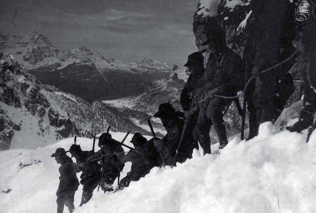 La strade delle 52 gallerie Pasubio 1916 1024x691