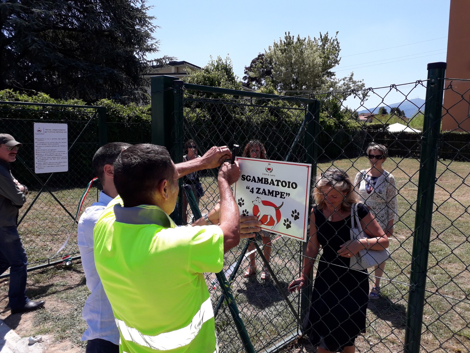 Anche Lucca ha il suo sgambatoio, inaugurato il parco a 4 zampe