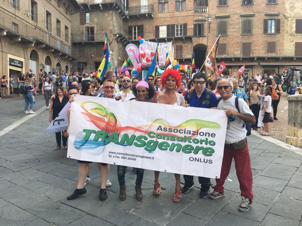 Da Torre del Lago a Siena, anche il Consultorio Transgender al Pride Toscano