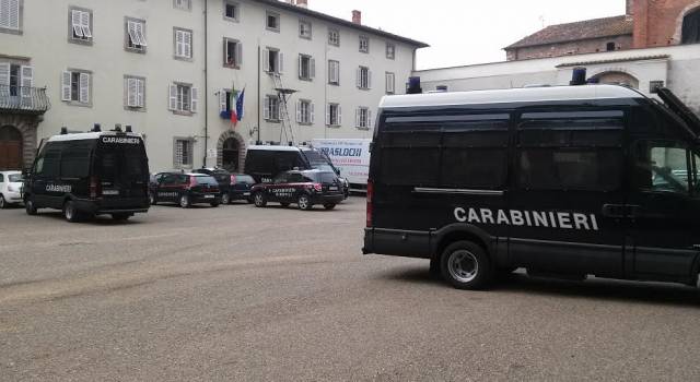 Entrano in caserma per denunciare una rapina: ne escono indagati per simulazione di reato