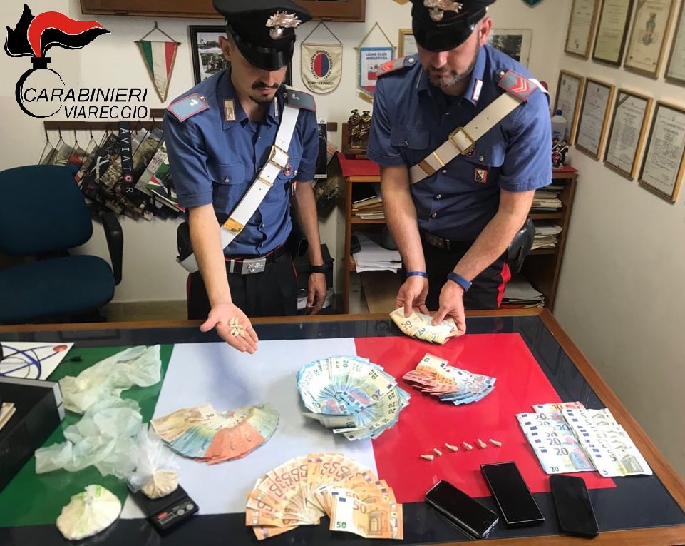 Beccato a spacciare eroina e arrestato dai Carabinieri