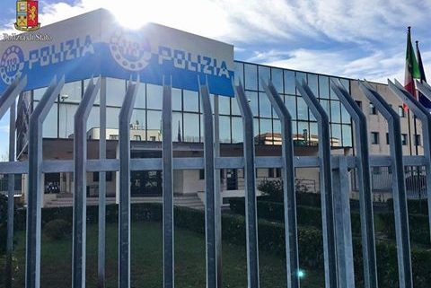 Beccato a rubare in una casa a Torre del Lago e arrestato