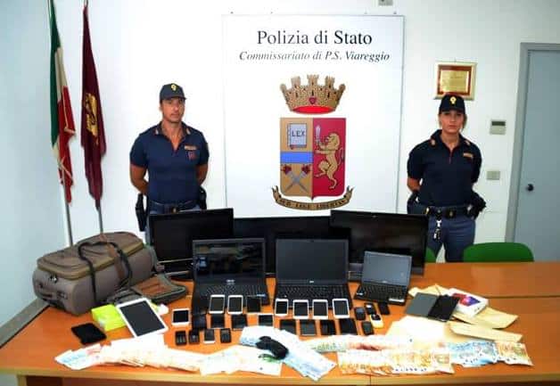 Merce rubata in un appartamento in centro a Viareggio: 4 marocchini indagati per ricettazione