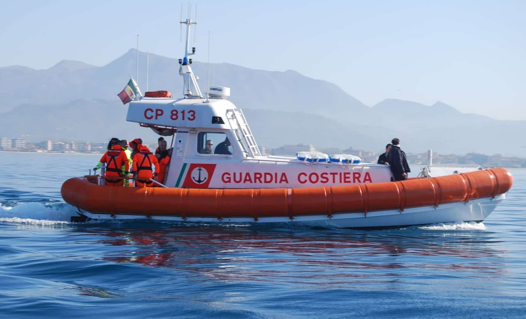 Malore a bordo, soccorso in mare