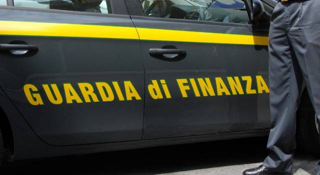 Usura, estorsione ed esercizio abusivo del credito, smascherata organizzazione criminale a Viareggio