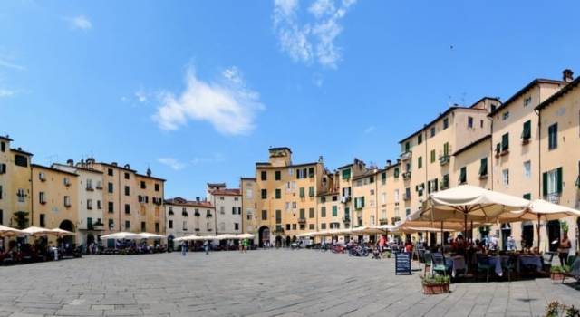 Dai misteri di Parigi a quelli di Lucca passando per la Costa degli Etruschi