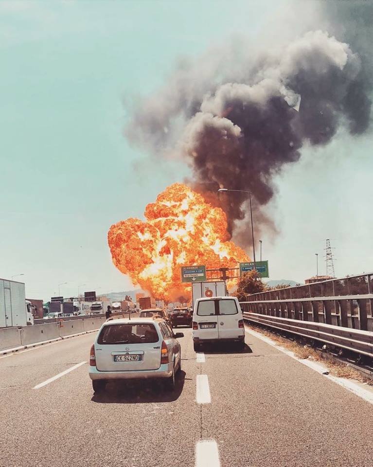 Inferno di fuoco a Bologna, condoglianze dai familiari delle vittime della strage di Viareggio