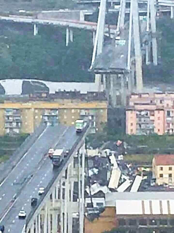 Crollo a Genova, i morti sono 37: uno è toscano. Cinque i non identificati