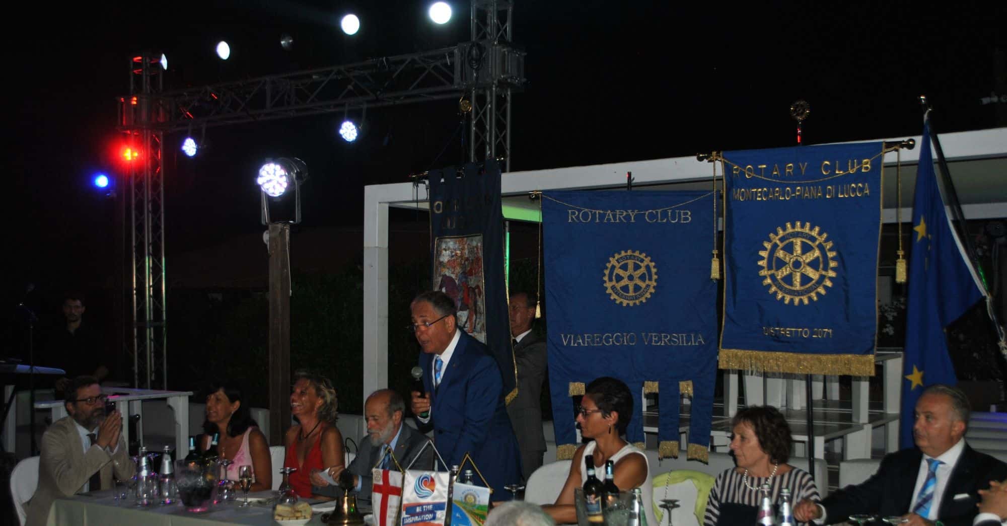 Rotary Club Viareggio Versilia, grande festa a Marina di Pietrasanta