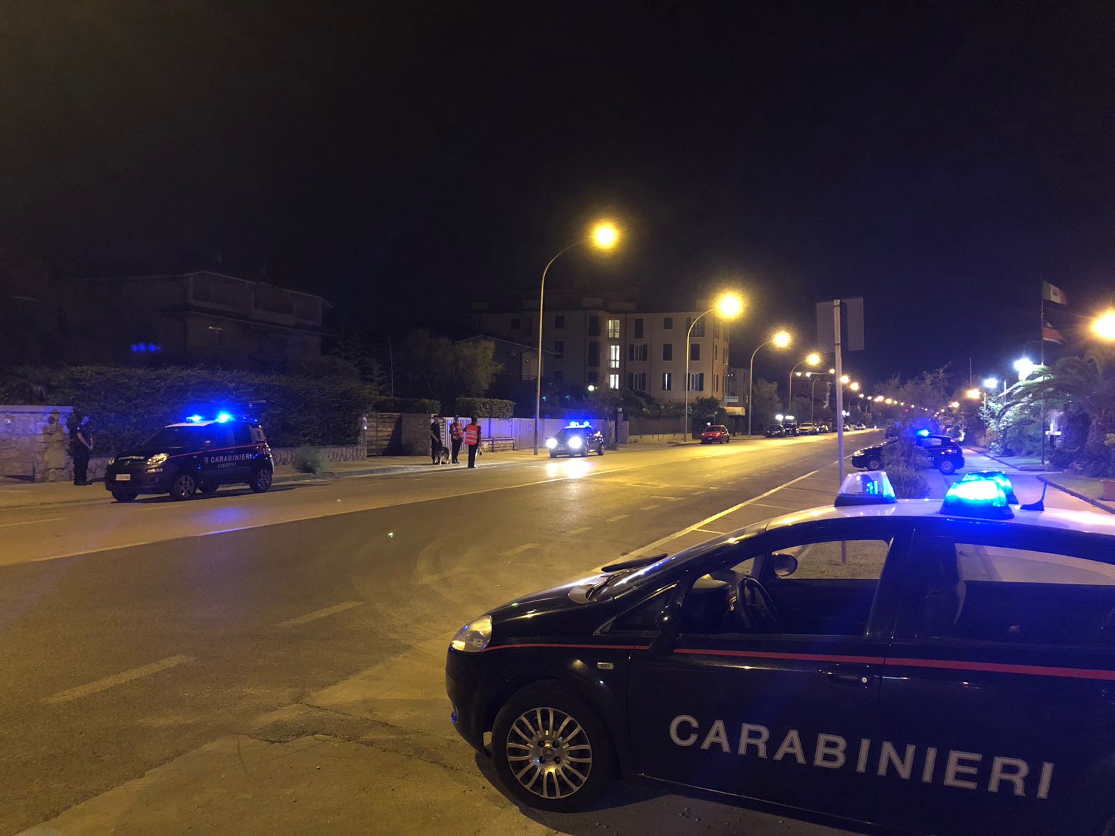 Tenta di rubare all’interno di un bar di Piazza D’Azeglio, straniero arrestato dai Carabinieri