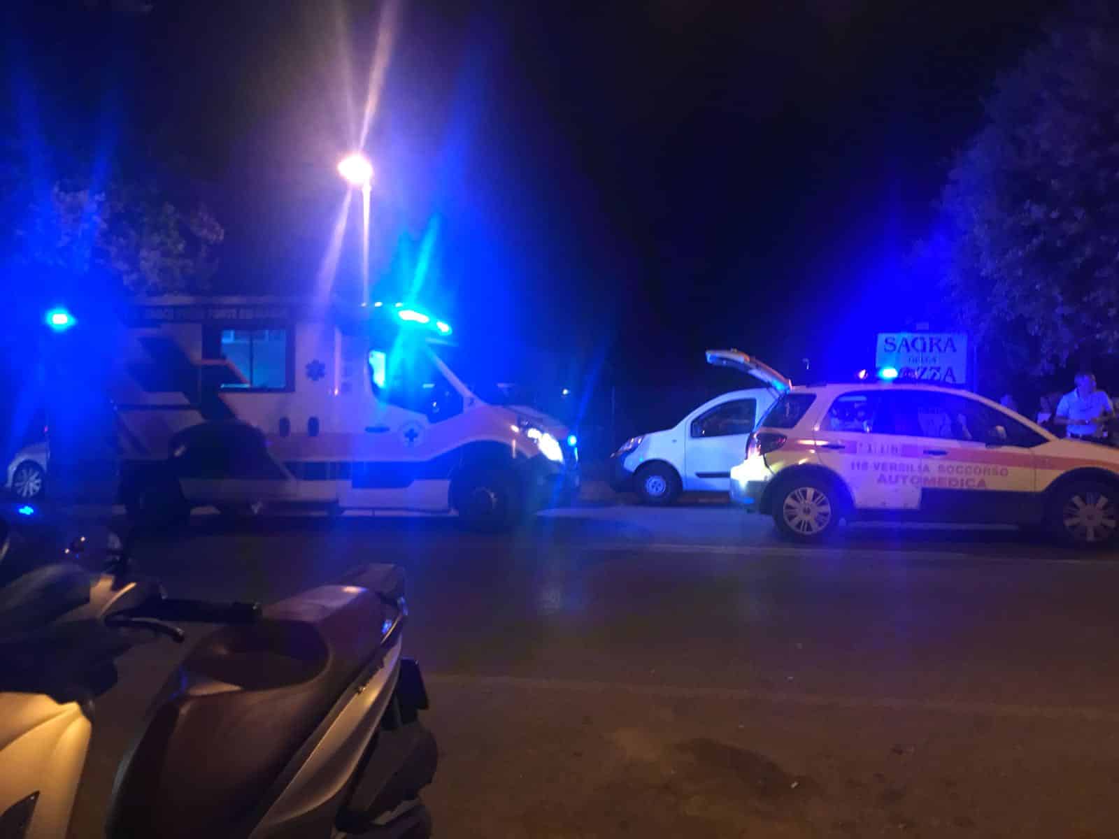 Falciato mentre attraversa sulle strisce, grave un 58enne portato in codice rosso con trauma cranico