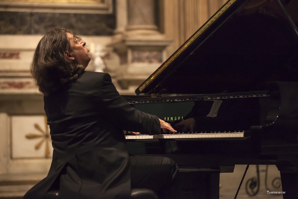A Villa Paolina il recital per pianoforte di Sandro Ivo Bartoli
