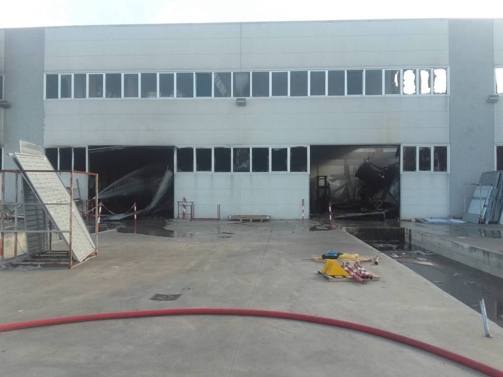 incendio pietrasanta