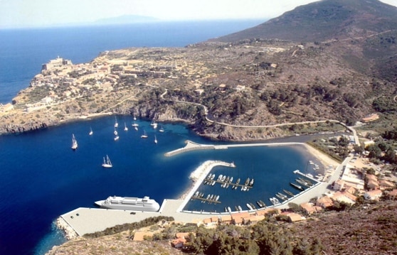 Le Fiamme Gialle in visita all’isola di Capraia