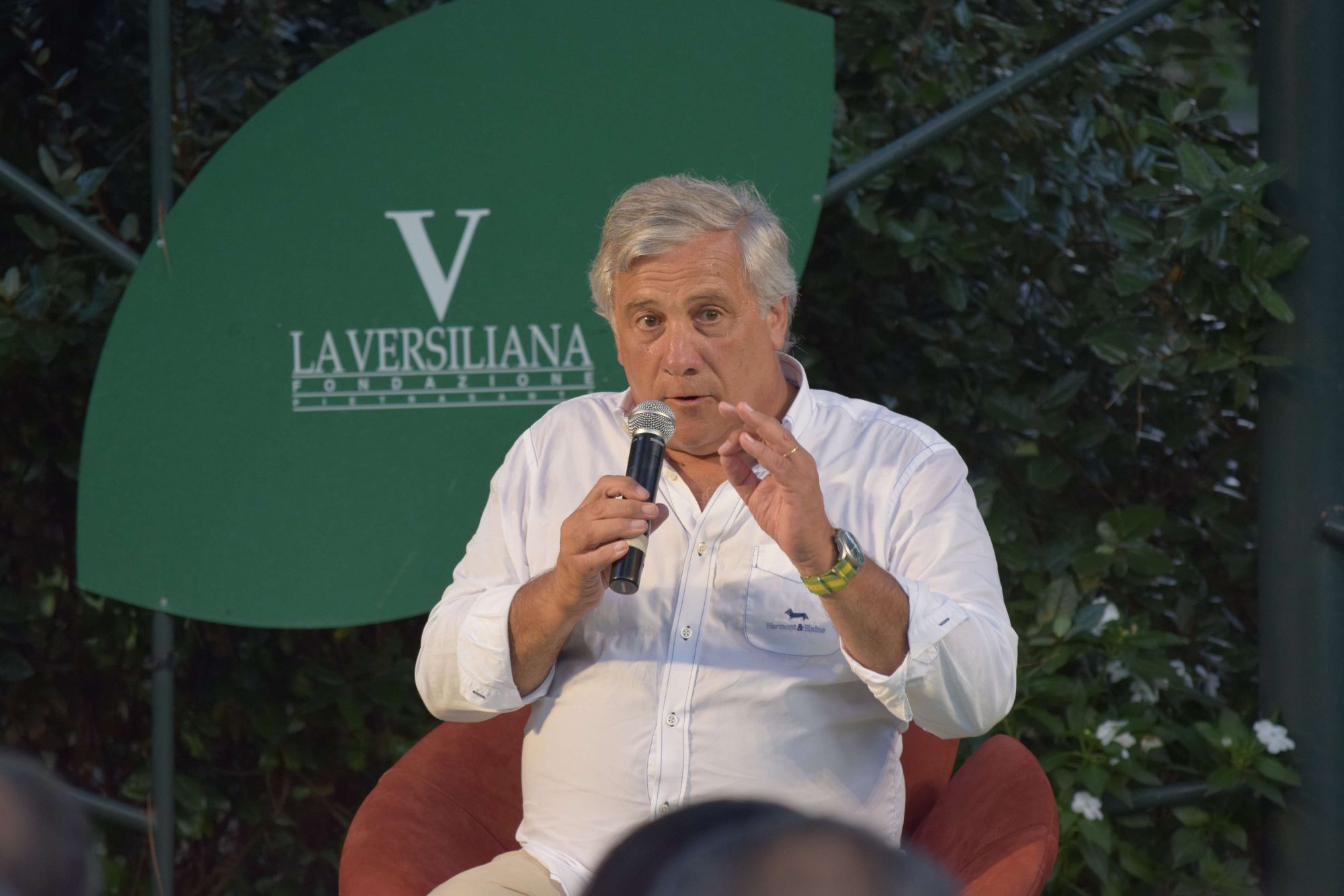 Tajani in Versiliana parla di migranti, di Europa e… di Salvini