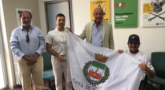 Il mare senza barriere, Marco Rossato incontra il vice sindaco di Viareggio