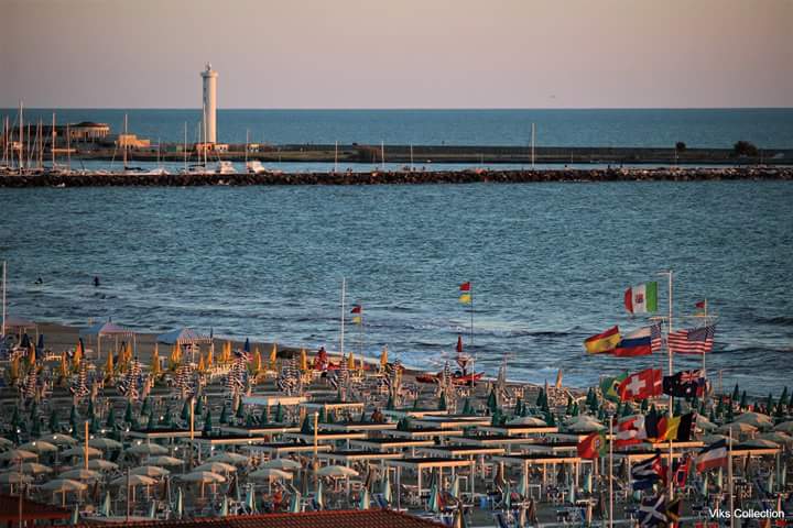 La spiaggia a Viareggio