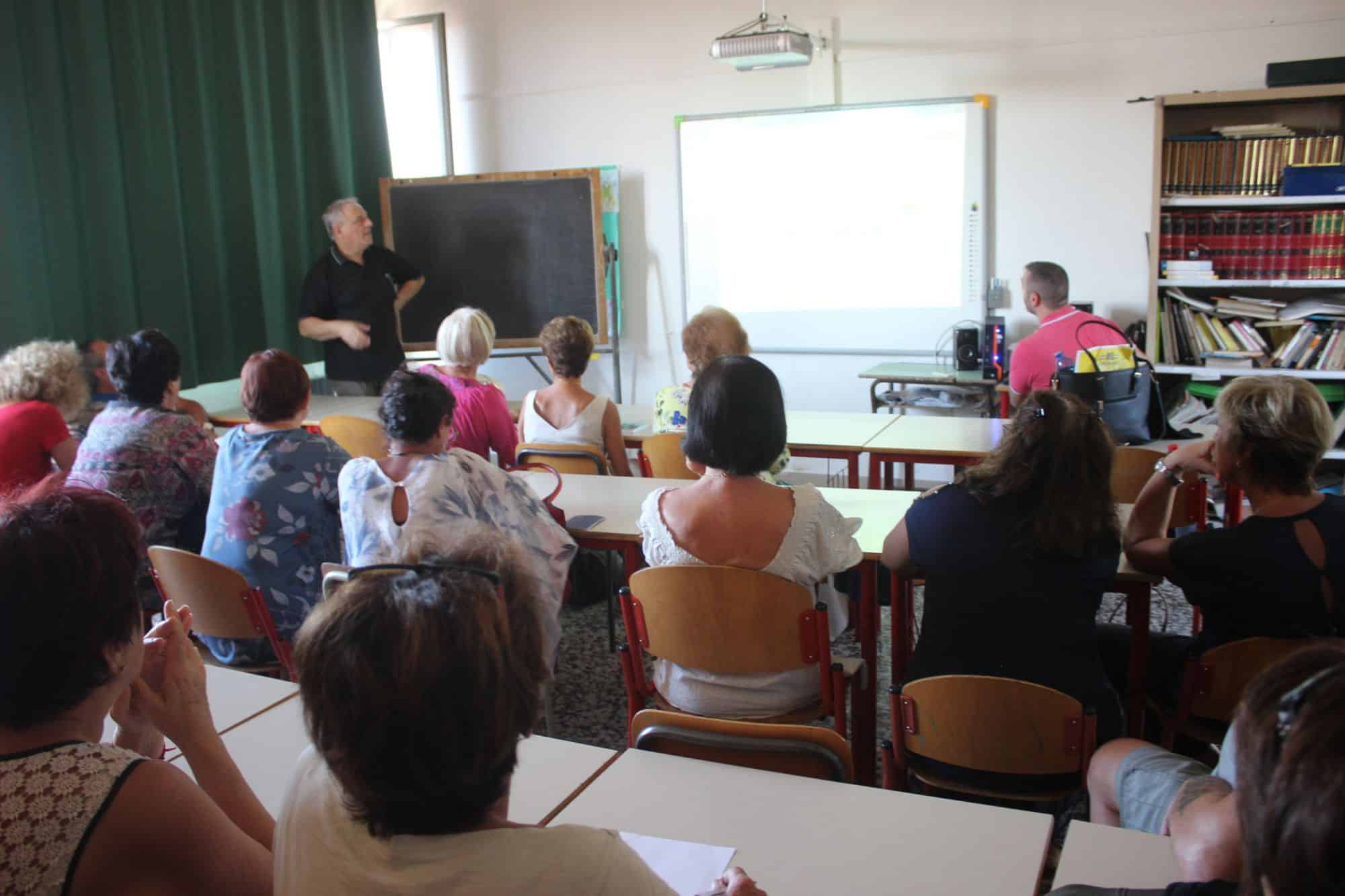 Mense, arriva il tablet a scuola