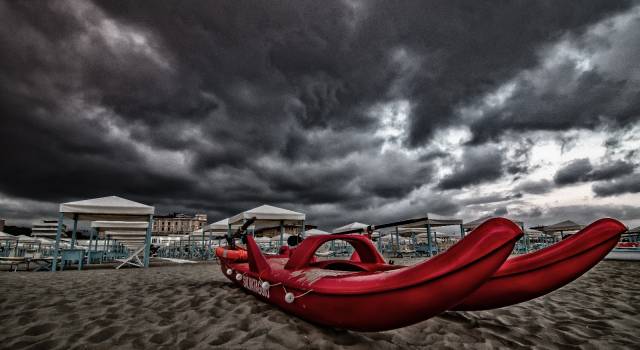 Maltempo, scatta l&#8217;allerta sulla costa per temporali