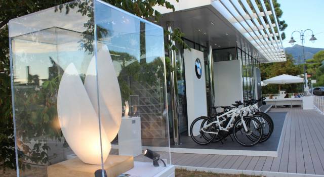 Arte: BMW Italia sponsor tecnico del Museo di Pietrasanta, nuove teche per i bozzetti