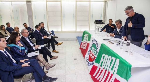 Forza Italia incontra commercianti e piccole imprese di Viareggio
