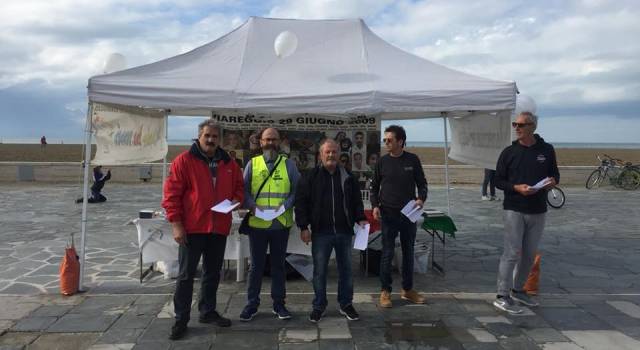 Gazebo della strage in Passeggiata, Ferrara (5 Stelle): &#8220;Vergogna, non avevano bisogno di autorizzazioni&#8221;