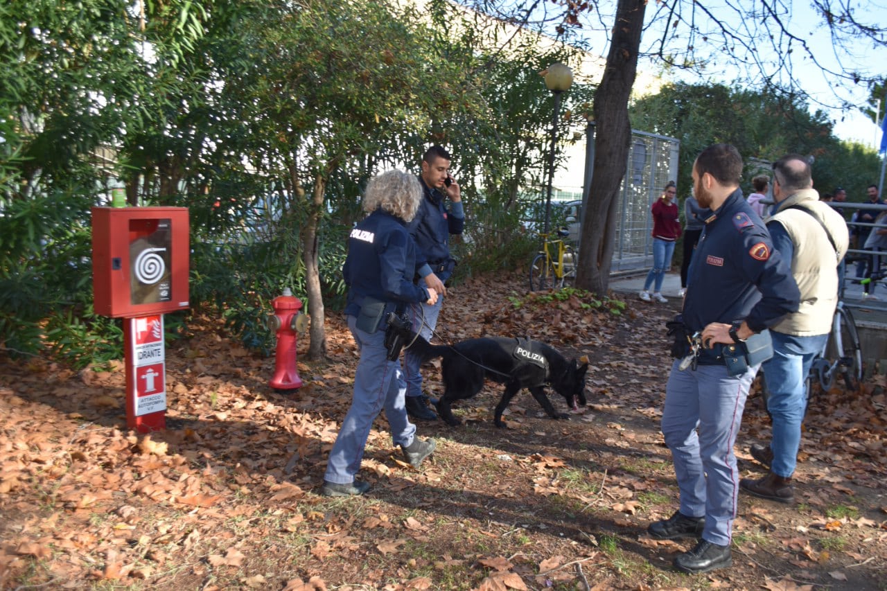 Cani antidroga nelle scuole viareggine