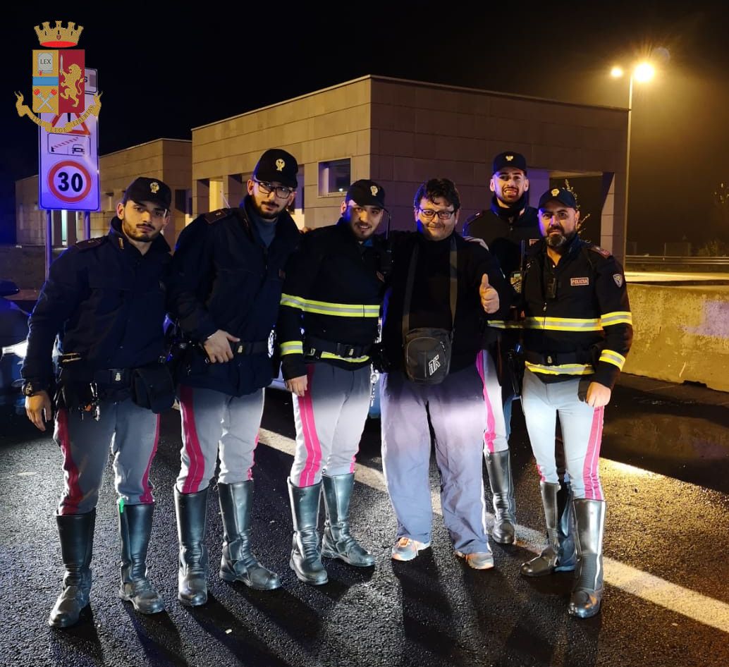 Notte di paura in autostrada per un TIR con i freni rotti che stava trasportando pasta fresca