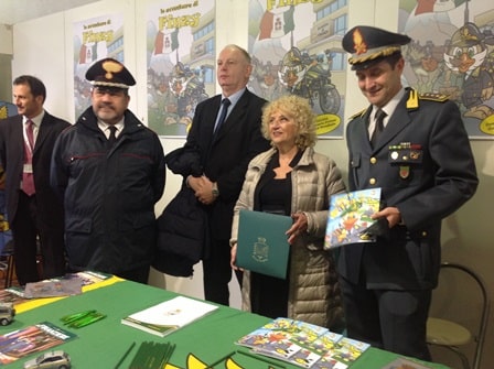 Il Prefetto visita gli stand di Polizia e GdF ai Lucca Comics