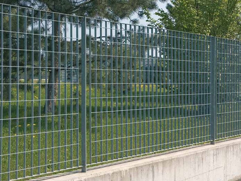 Scuola Primaria “Don Milani”: al via i lavori di sostituzione di una parte di recinzione del giardino scolastico