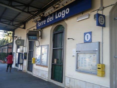 Beccato alla stazione di Torre del Lago, arrestato e portato in carcere