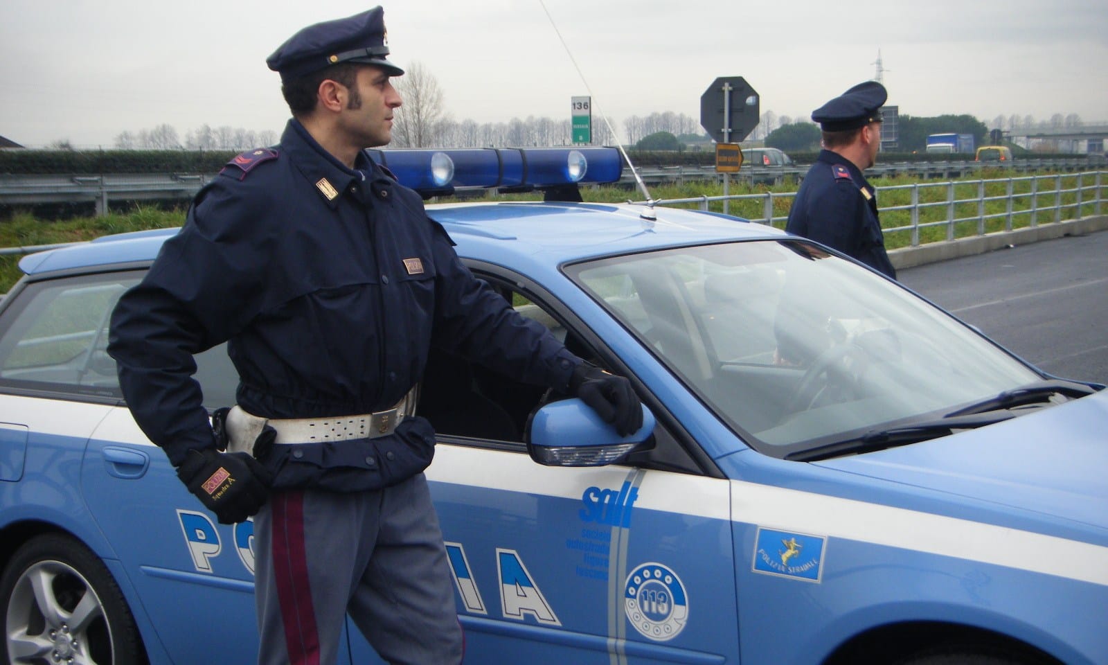 Furbetti dell’assicurazione nel mirino, sequestrati 7 veicoli