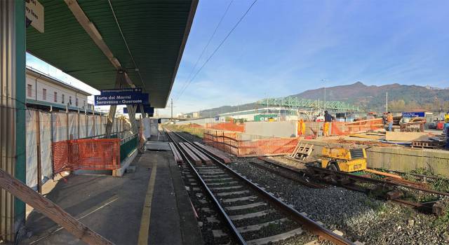 Stazione ferroviaria, avanti i lavori per il collegamento pedonale