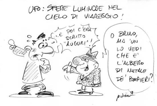 Ufo a Viareggio? “O briao… è l’albero di Natale de’ pompieri”